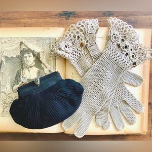 French Antique Silk Purse & Crocheted Gloves / Tatty Treasure
